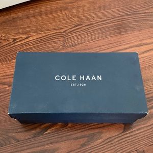 Patent leather black heels pointed toe